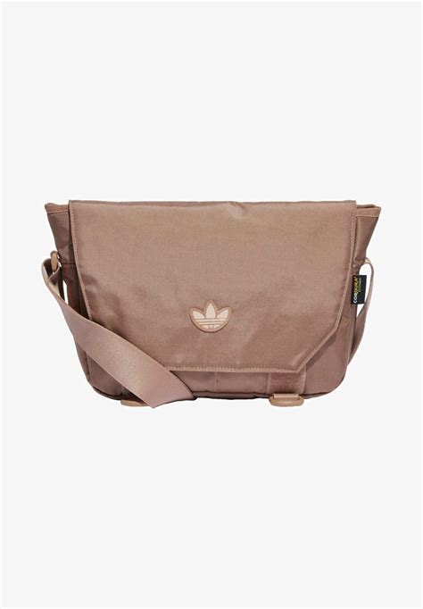 adidas originals con messenger s